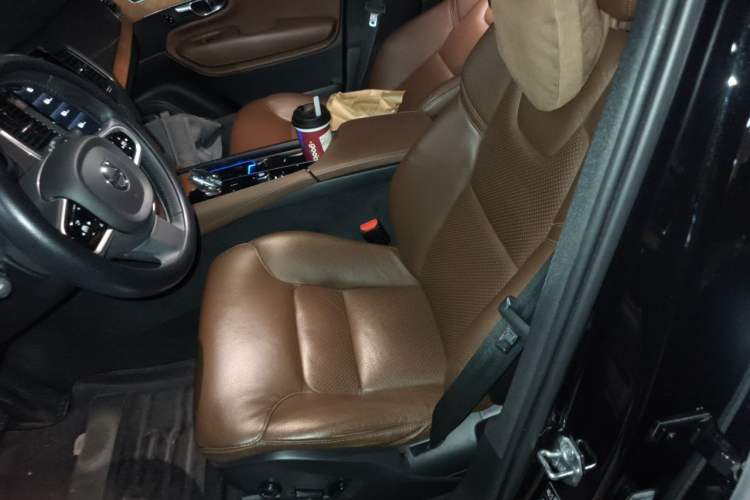 Used Volvo XC90 2021 B5 SmartDrive Luxury Edition 5-seater Left Front Seat
