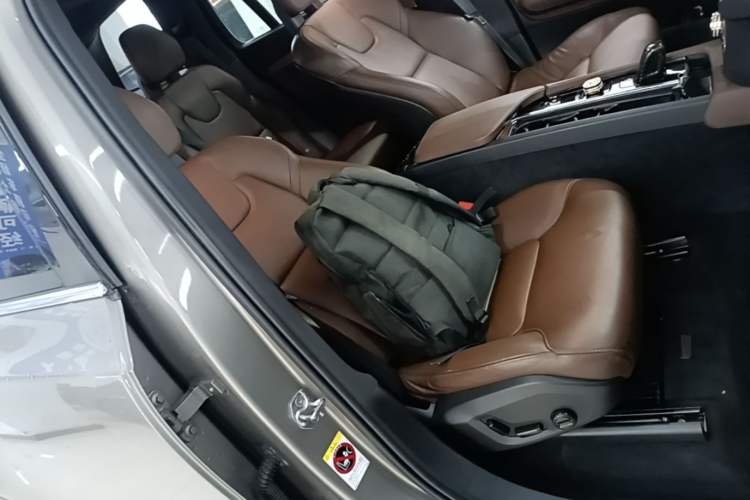 Used Volvo XC90 2021 B6 Zhiyi Luxury Edition 7-Seater Right Front Seat