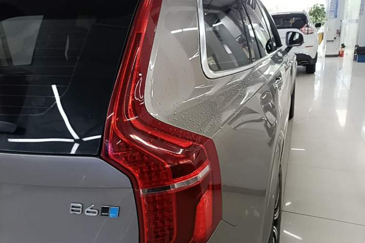 Used Volvo XC90 2021 B6 Zhiyi Luxury Edition 7-Seater Right Rear Taillight