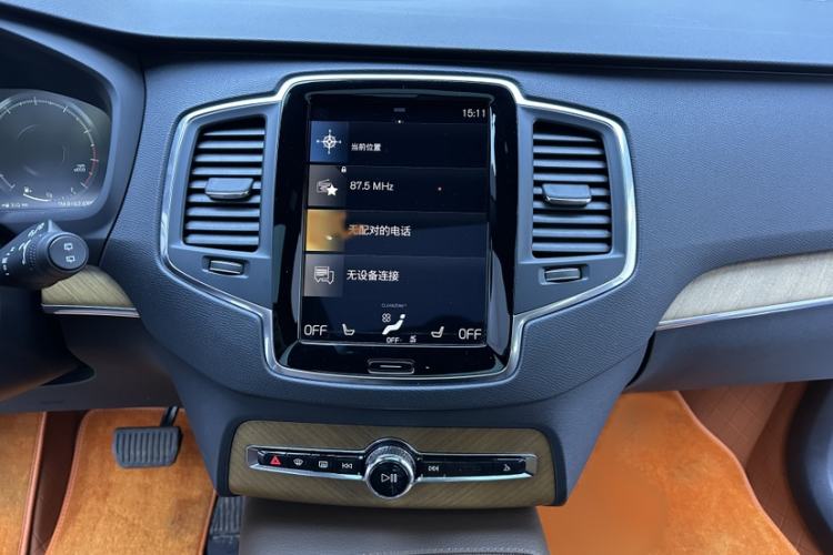 Used Volvo XC90 2021 B5 SmartDrive Luxury Edition 5-seater Audio And AC Panel