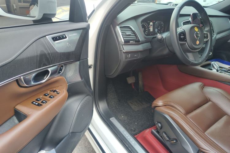 Used Volvo XC90 2021 B6 Luxury Smart Edition 7-Seater Driver Seat