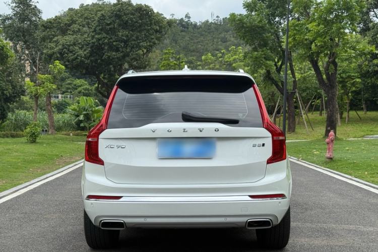 Used Volvo XC90 2021 B5 SmartDrive Luxury Edition 5-seater Exterior 3