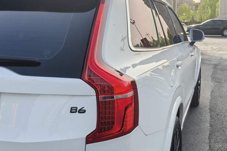 Used Volvo XC90 2021 B6 Zhiyi Luxury Edition 7-Seater Exterior 6