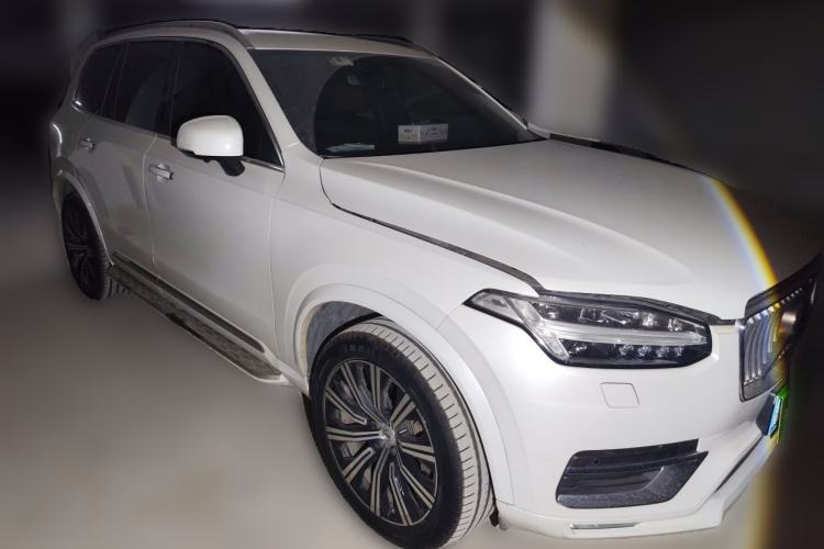 Used Volvo XC90 2021 B6 Zhiyi Luxury Edition 7-Seater Front Right 45 Deg