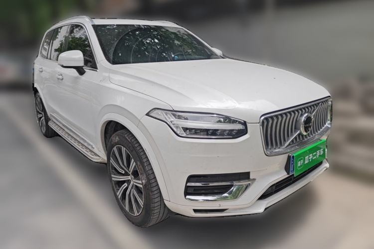 Used Volvo XC90 2021 B6 Zhiyi Luxury Edition 7-Seater Front Right 45 Deg