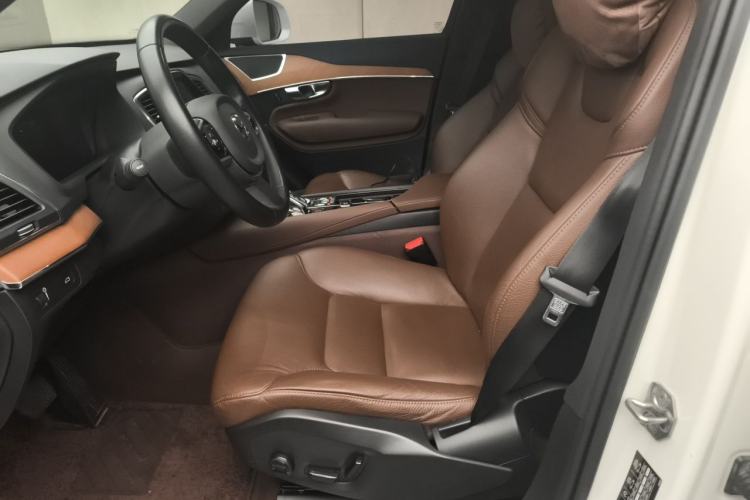 Used Volvo XC90 2021 B5 SmartDrive Luxury Edition 5-seater Left Front Seat