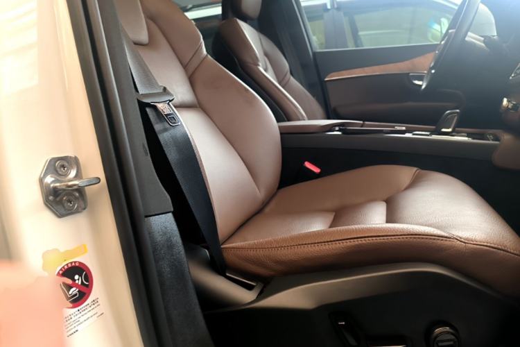 Used Volvo XC90 2021 B5 SmartDrive Luxury Edition 5-seater Right Front Seat