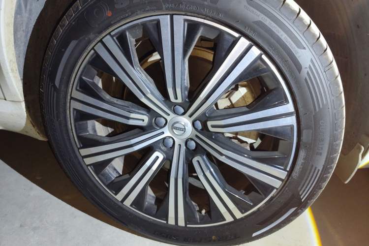 Used Volvo XC90 2021 B6 Zhiyi Luxury Edition 7-Seater Right Front Wheel Hub