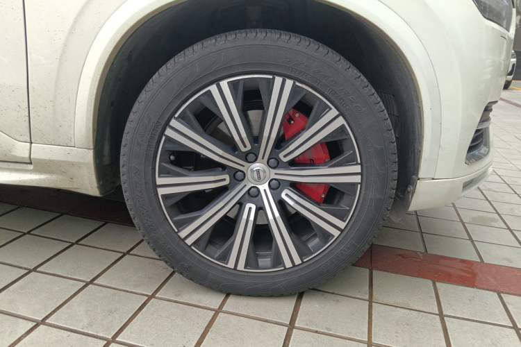Used Volvo XC90 2021 B6 Zhiyi Luxury Edition 7-Seater Right Front Wheel Hub