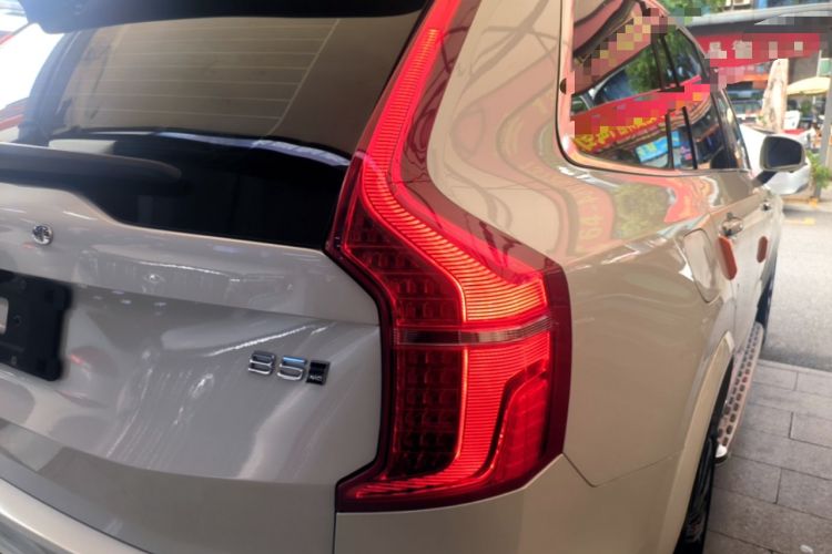 Used Volvo XC90 2021 B5 SmartDrive Luxury Edition 5-seater Right Rear Taillight