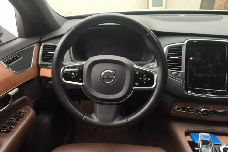 Used Volvo XC90 2021 B5 SmartDrive Luxury Edition 5-seater Steering Wheel