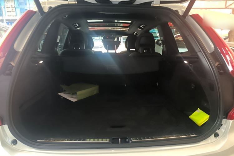 Used Volvo XC90 2021 B5 SmartDrive Luxury Edition 5-seater Trunk