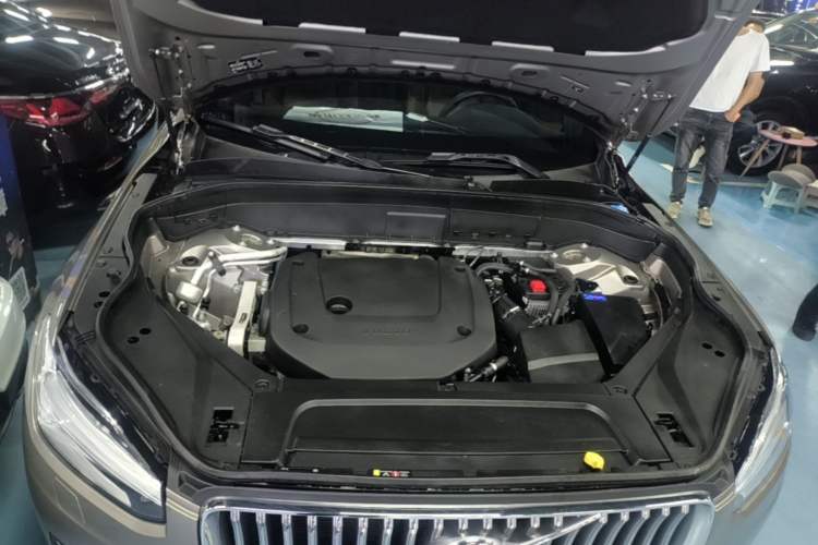 Used Volvo XC90 2021 B6 Zhiyi Luxury Edition 7-Seater Engine Bay