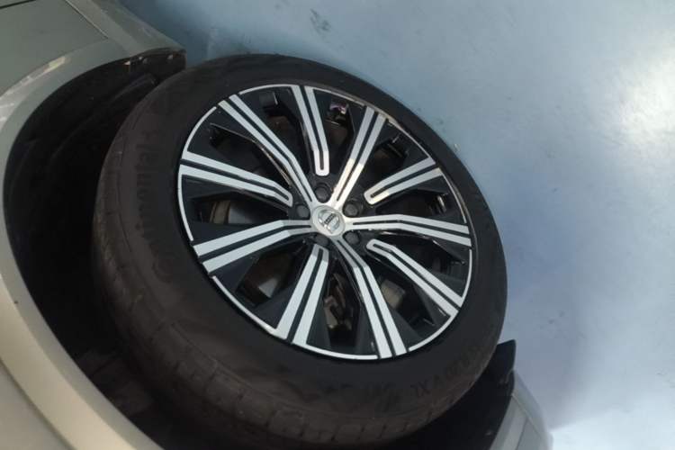 Used Volvo XC90 2021 B6 Zhiyi Luxury Edition 7-Seater Left Front Wheel Hub