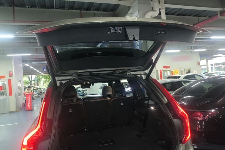 Used Volvo XC90 2021 B6 Zhiyi Luxury Edition 7-Seater Trunk