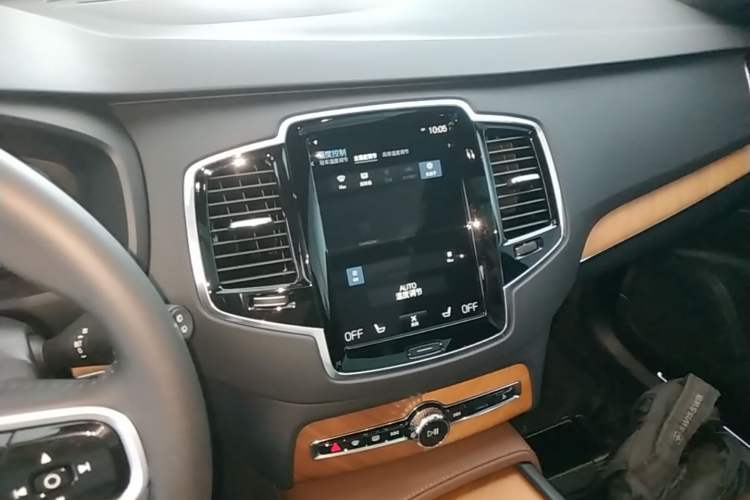 Used Volvo XC90 2022 B6 Zhiyi Luxury Edition 7-Seater Audio And AC Panel