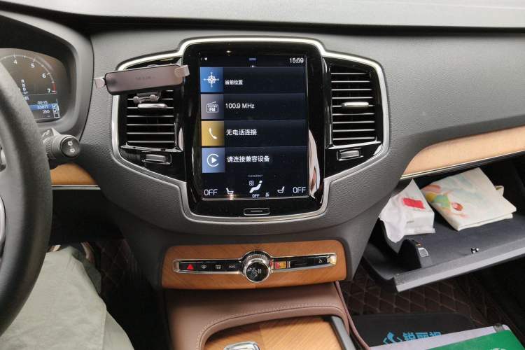 Used Volvo XC90 2022 B6 Zhiyi Luxury Edition 7-Seater Audio And AC Panel