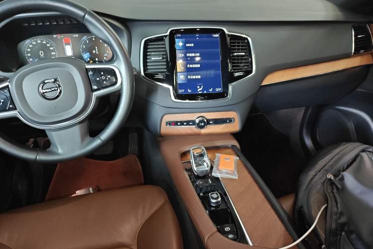 Used Volvo XC90 2022 B6 Zhiyi Luxury Edition 7-Seater Audio And AC Panel