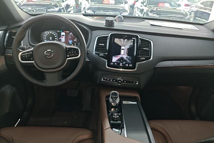 Used Volvo XC90 2022 B6 Zhiya Luxury 7-Seater Center Console