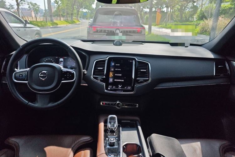 Used Volvo XC90 2022 B6 Zhiya Luxury 7-Seater Center Console