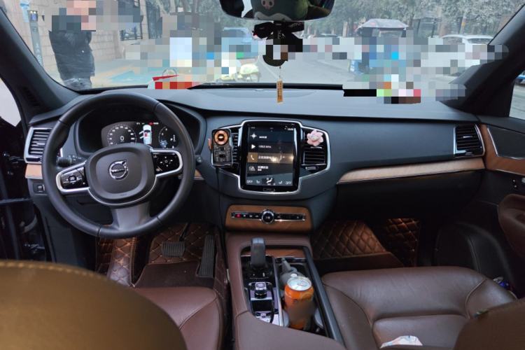 Used Volvo XC90 2022 B6 Zhiyi Luxury Edition 7-Seater Center Console