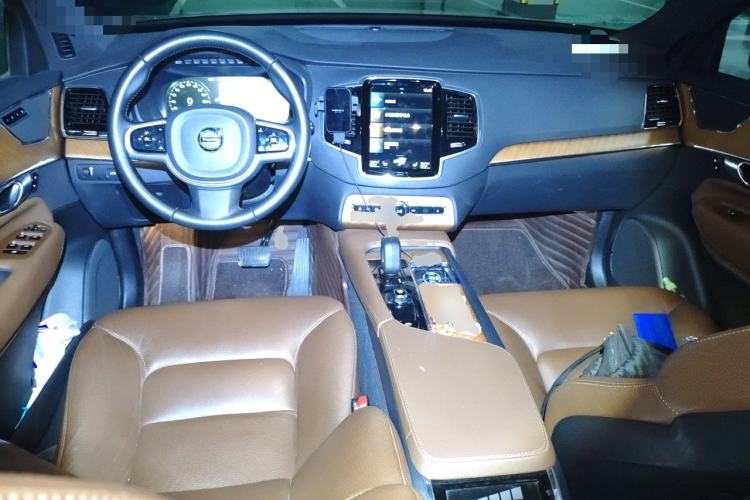 Used Volvo XC90 2022 B6 Zhiyi Luxury Edition 7-Seater Center Console