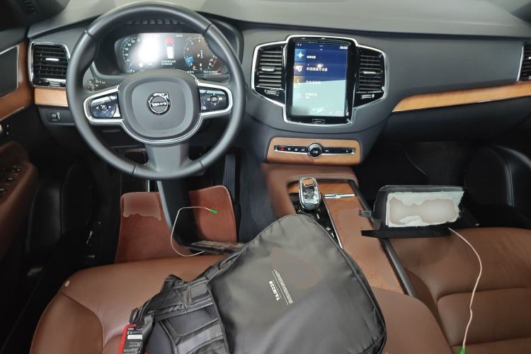 Used Volvo XC90 2022 B6 Zhiyi Luxury Edition 7-Seater Center Console