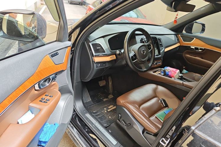 Used Volvo XC90 2022 B5 Smart Drive Luxury Edition 5 Seats Driver Seat