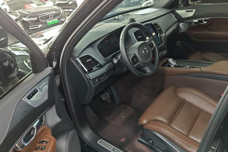 Used Volvo XC90 2022 B6 Zhiya Luxury 7-Seater Driver Seat