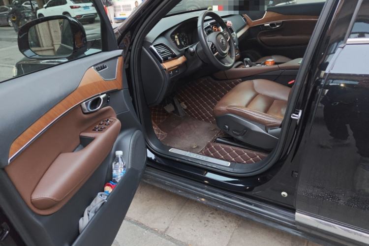 Used Volvo XC90 2022 B6 Zhiyi Luxury Edition 7-Seater Driver Seat
