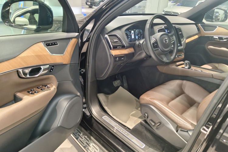 Used Volvo XC90 2022 B6 Zhiyi Luxury Edition 7-Seater Driver Seat