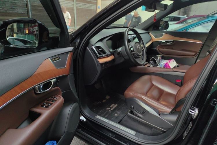 Used Volvo XC90 2022 B5 Smart Drive Luxury Edition 5 Seats Driver Seat