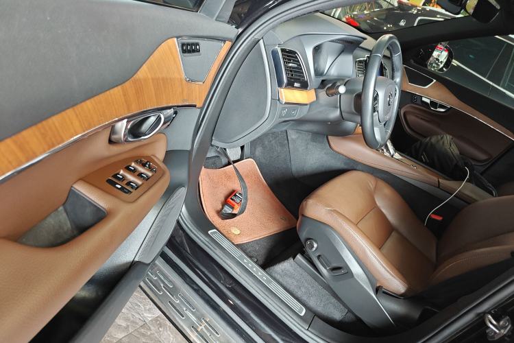Used Volvo XC90 2022 B6 Zhiyi Luxury Edition 7-Seater Driver Seat