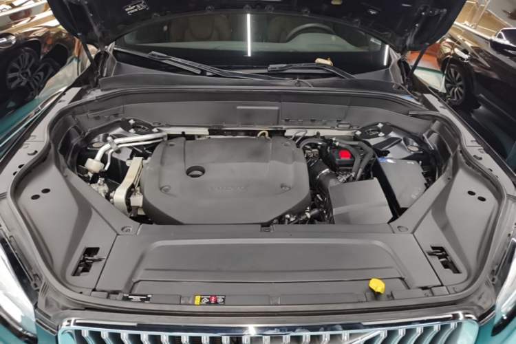 Used Volvo XC90 2022 B6 Zhiyi Luxury Edition 7-Seater Engine Bay