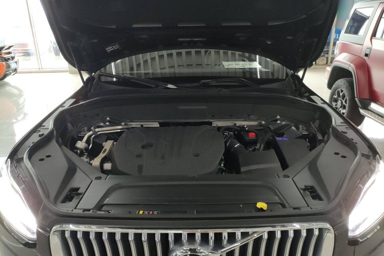 Used Volvo XC90 2022 B5 SmartDrive Luxury Edition 7 Seats Engine Bay