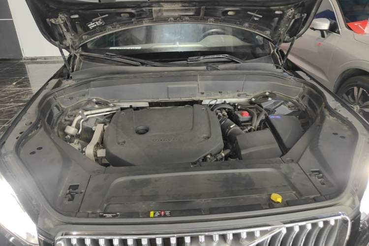 Used Volvo XC90 2022 B6 Zhiyi Luxury Edition 7-Seater Engine Bay