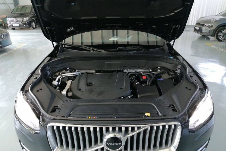 Used Volvo XC90 2022 B6 Zhiyi Luxury Edition 7-Seater Engine Bay