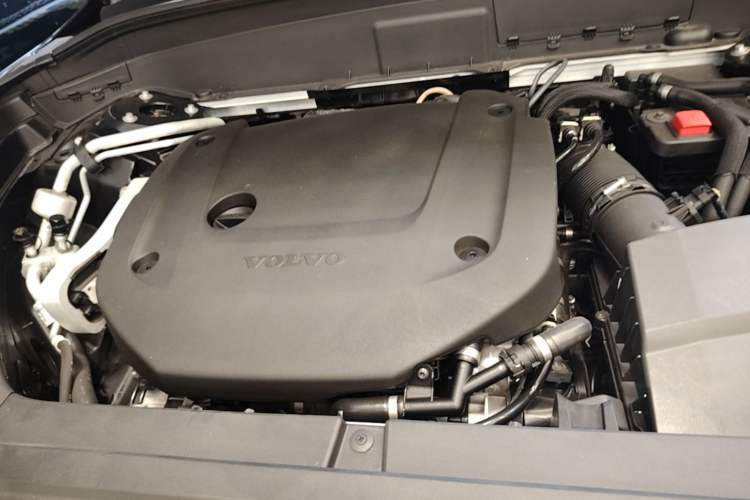 Used Volvo XC90 2022 B6 Zhiyi Luxury Edition 7-Seater Engine Bay