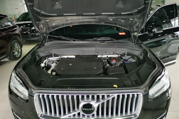 Used Volvo XC90 2022 B6 Zhiyi Luxury Edition 7-Seater Engine Bay