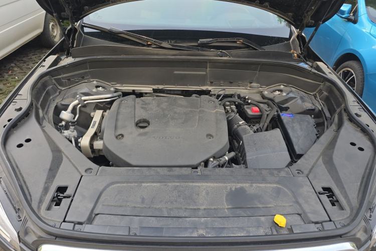 Used Volvo XC90 2022 B6 Zhiya Luxury 7-Seater Engine Bay