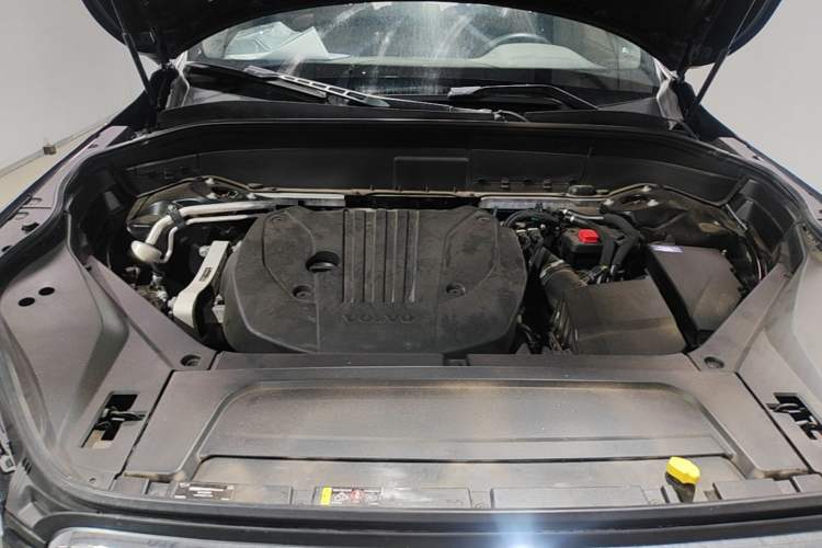 Used Volvo XC90 2022 B5 Smart Drive Luxury Edition 5 Seats Engine Bay