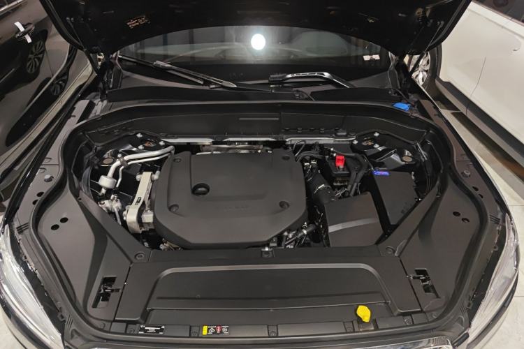 Used Volvo XC90 2022 B6 Zhiyi Luxury Edition 7-Seater Engine Bay