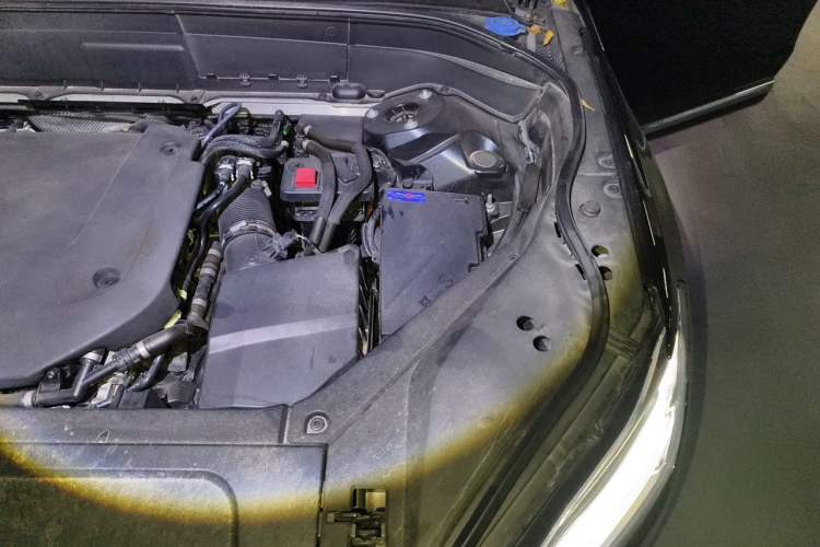 Used Volvo XC90 2022 B6 Zhiyi Luxury Edition 7-Seater Engine Bay Left
