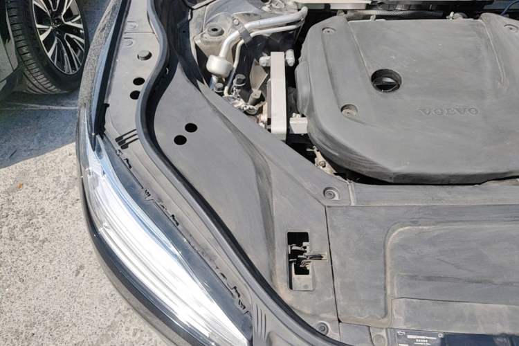 Used Volvo XC90 2022 B6 Zhiyi Luxury Edition 7-Seater Engine Bay Right