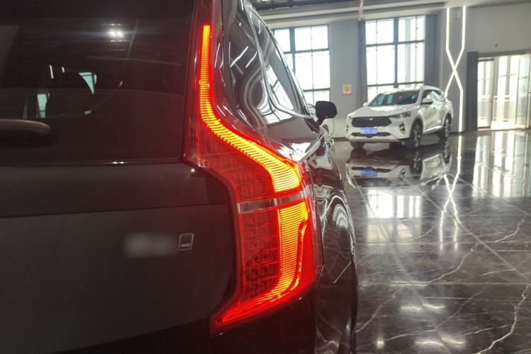 Used Volvo XC90 2022 B6 Zhiyi Luxury Edition 7-Seater Exterior 3