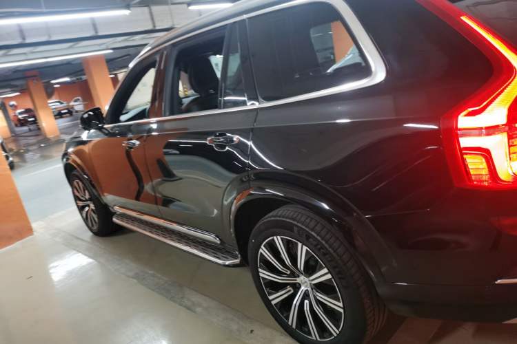 Used Volvo XC90 2022 B6 Zhiyi Luxury Edition 7-Seater Exterior 3