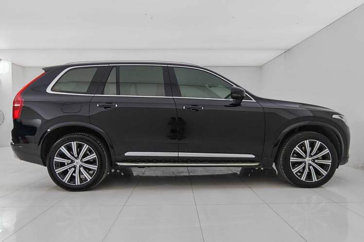 Used Volvo XC90 2022 B5 SmartDrive Luxury Edition 7 Seats Exterior 4