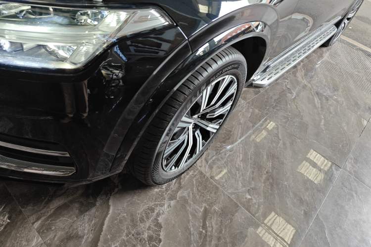 Used Volvo XC90 2022 B6 Zhiyi Luxury Edition 7-Seater Exterior 4