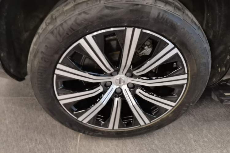 Used Volvo XC90 2022 B6 Zhiyi Luxury Edition 7-Seater Exterior 5