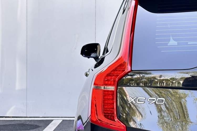 Used Volvo XC90 2022 B6 Zhiyi Luxury Edition 7-Seater Exterior 5